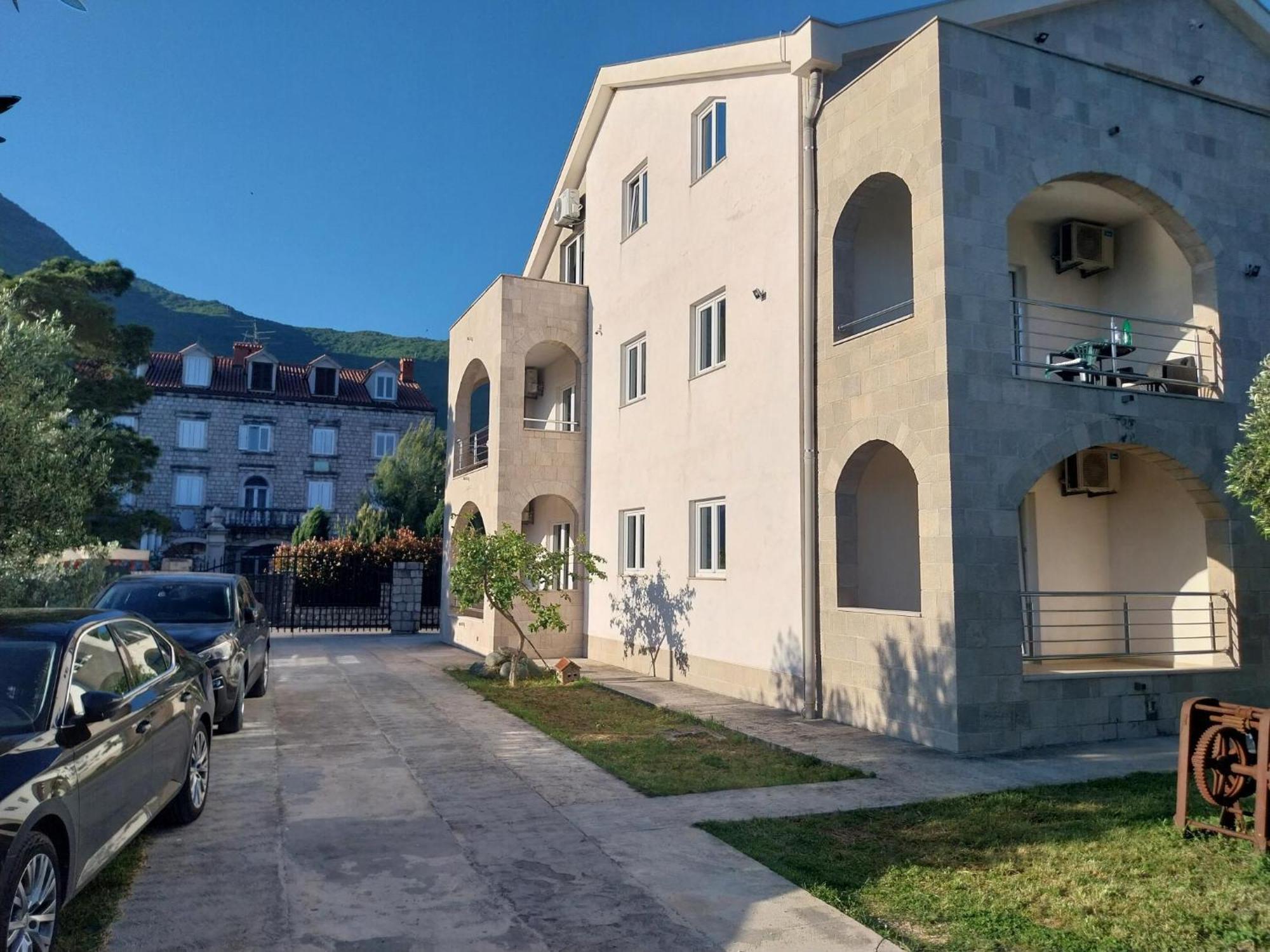 Apartments Villa Danilovic Herceg Novi Exterior photo